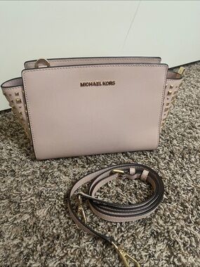 MICHAEL KORS Selma Stud Saffiano Crossbody
